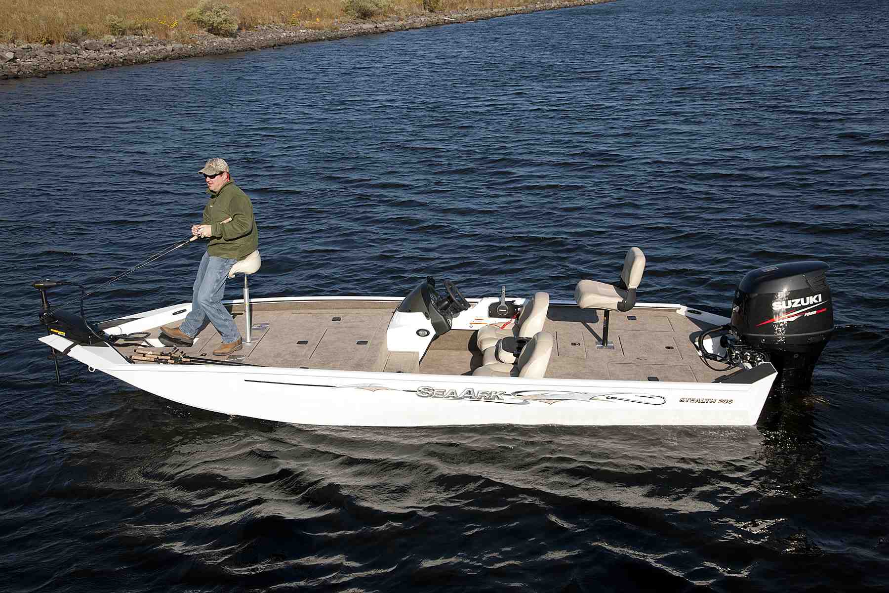 Типы лодок: bass boat
